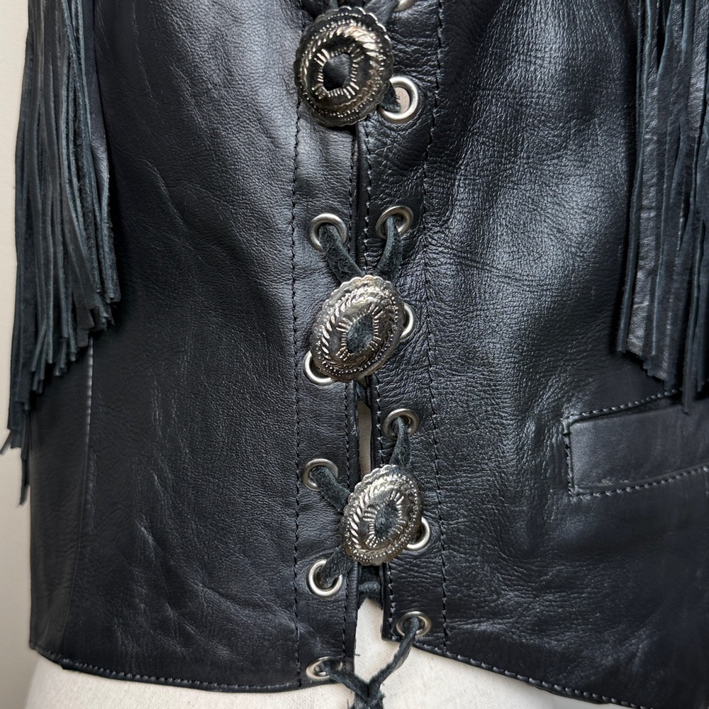 VTG S&S Cycle Black Leather Biker Vest Women L TX Rose Fringe Yoke Concho Moto - Picture 15 of 17